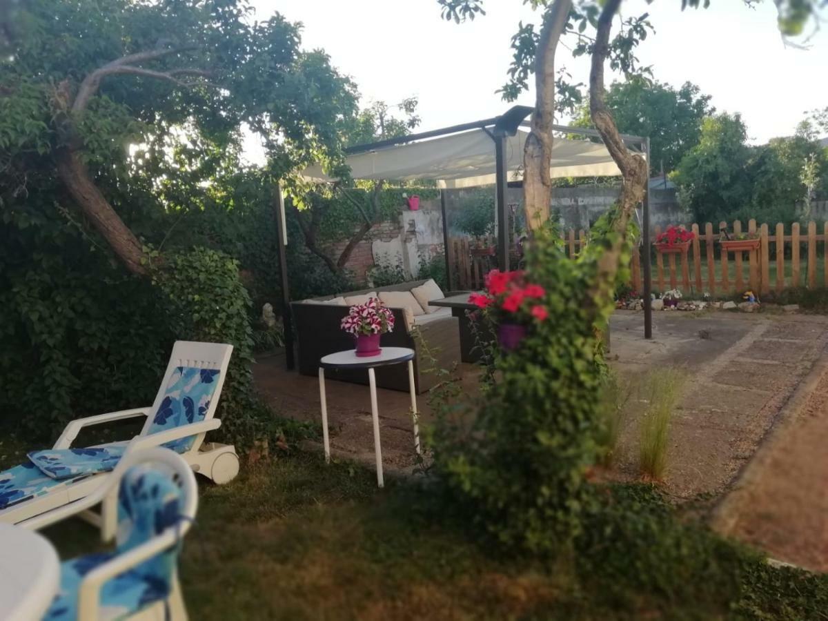 הוילה San Andrés del Rabanedo Boleta A 5 Minutos De Leon, Casa Con Jardin מראה חיצוני תמונה