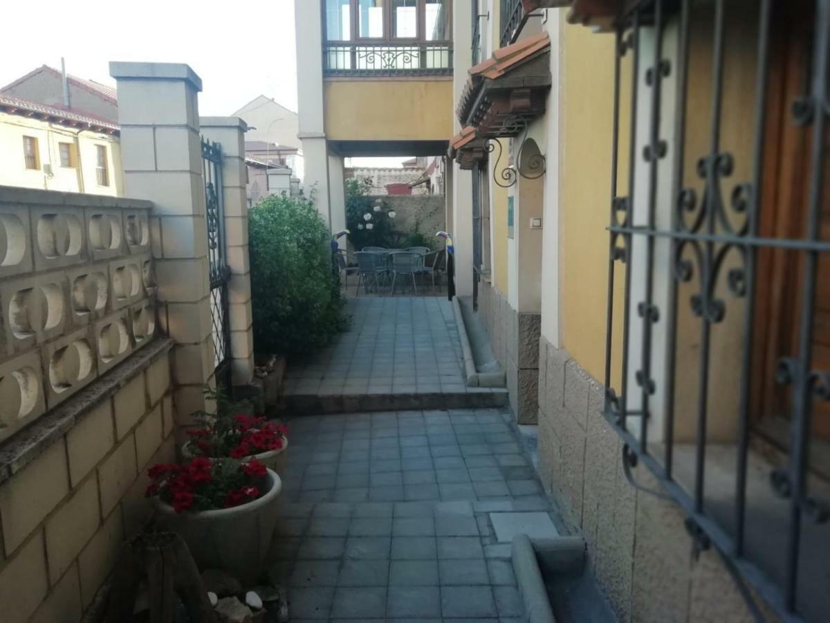 הוילה San Andrés del Rabanedo Boleta A 5 Minutos De Leon, Casa Con Jardin מראה חיצוני תמונה